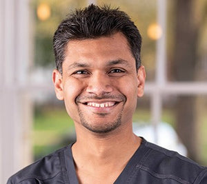 Musaab Siddiqui <br> Implantologist